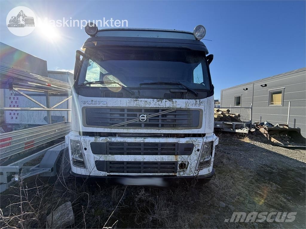 Volvo FM12-52 8X2 工程吊钩车