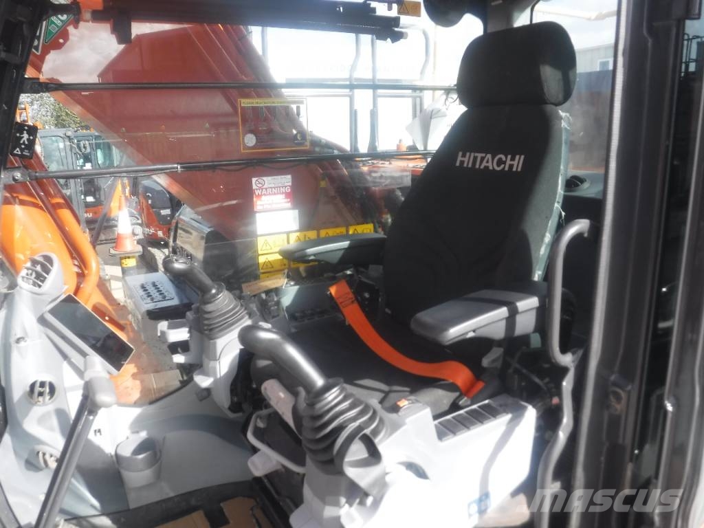 Hitachi ZX 300 LC-7 Kāpurķēžu ekskavatori