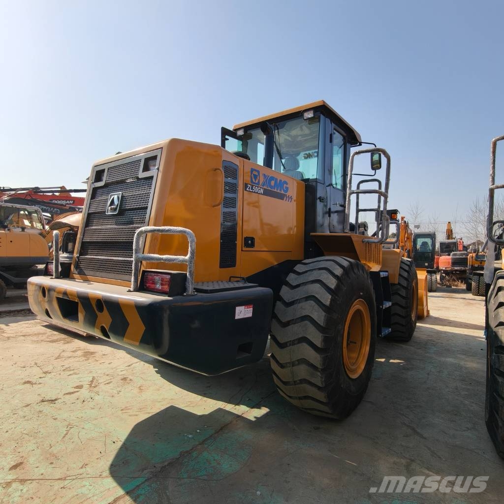 XCMG ZL50CN لوادر بعجل