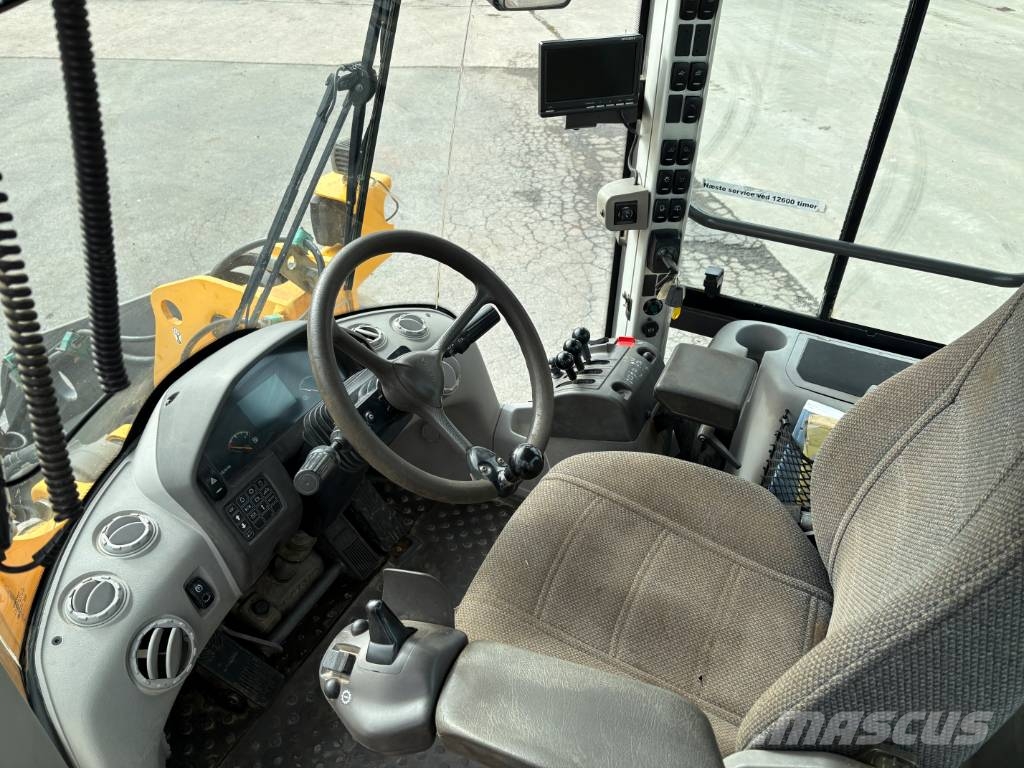 Volvo L90F lastmaskin, spakstyrning Hjullastare