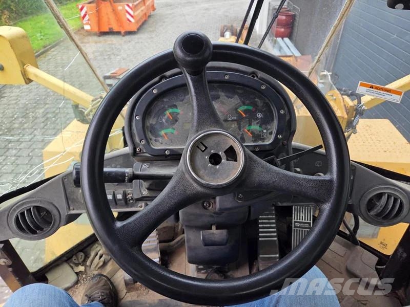 CAT 938G Wiellader Cat Iekrāvēji uz riteņiem