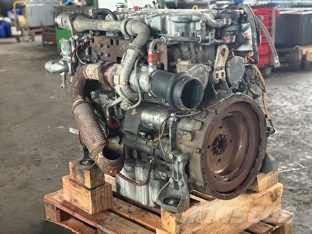 Liebherr D934S A6 120kw 엔진