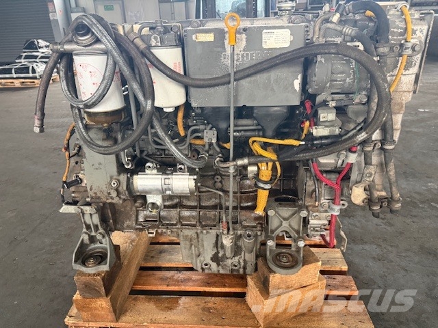 Liebherr D934S A6 120kw 엔진
