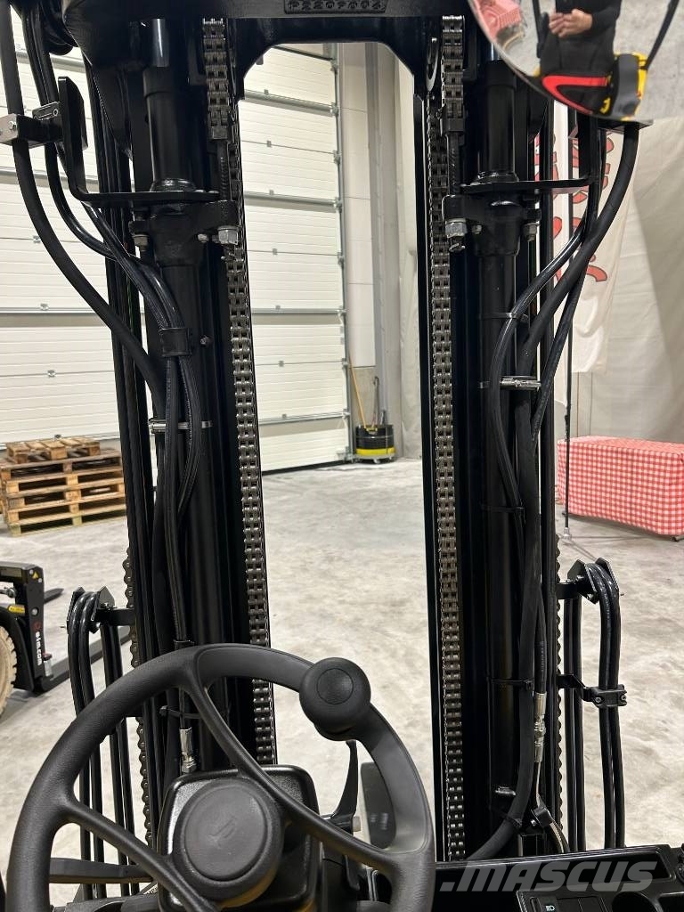 Yale ERP18VF. Motviktstruck el Premium mast FFL-FS. شاحنات ذات رافعات شوكية تعمل بالكهرباء