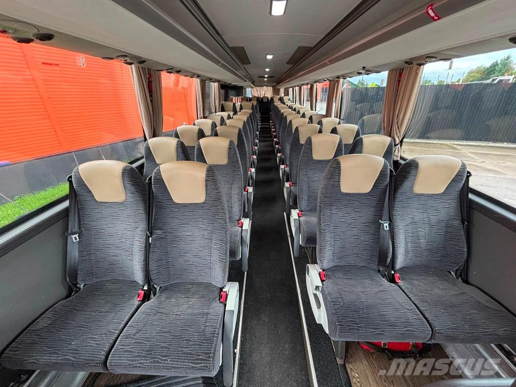VDL Futura FMD2 4x2 AC / AUXILIARY HEATING / TV Autobuses interurbano