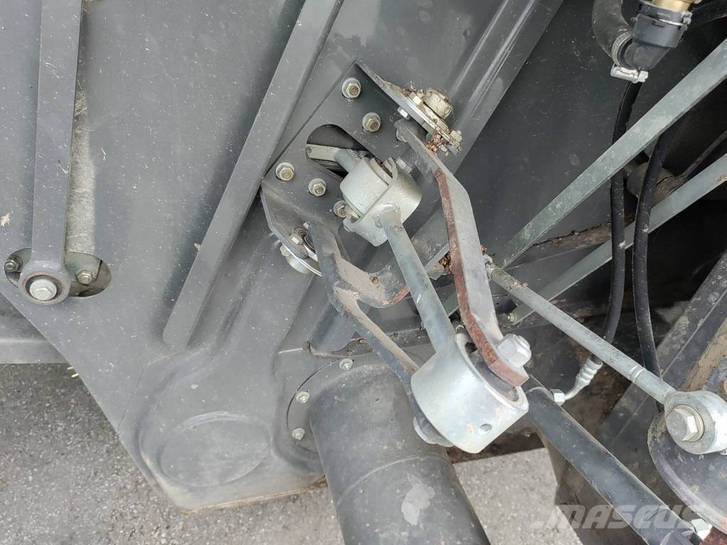 CLAAS Lexion 6800 TT Θεριζοαλωνιστικές μηχανές