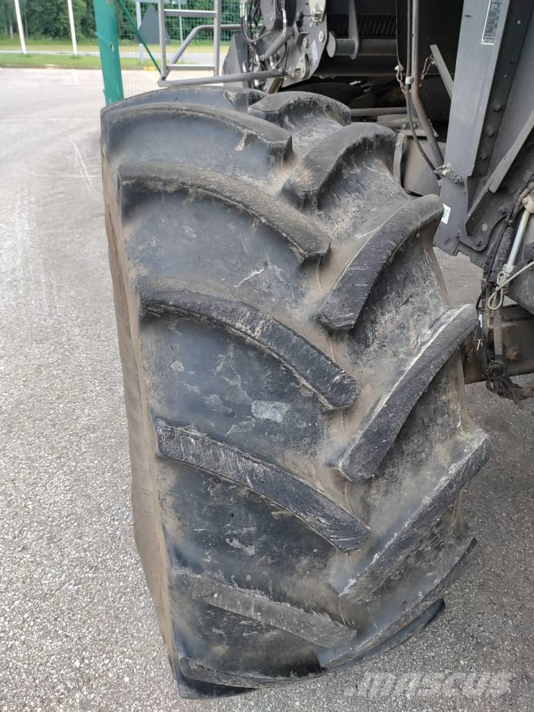 CLAAS Lexion 6800 TT Θεριζοαλωνιστικές μηχανές