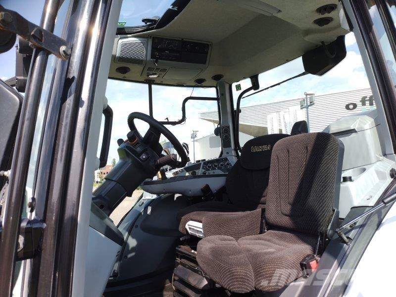 Valtra T 175 A Трактори