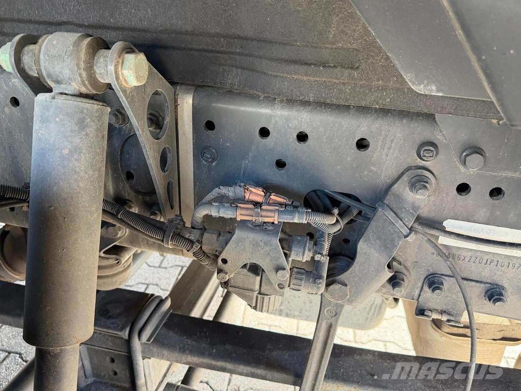 MAN TGX 18.420 *Damage* Engine = Running* 2 Tank Euro Тягачі