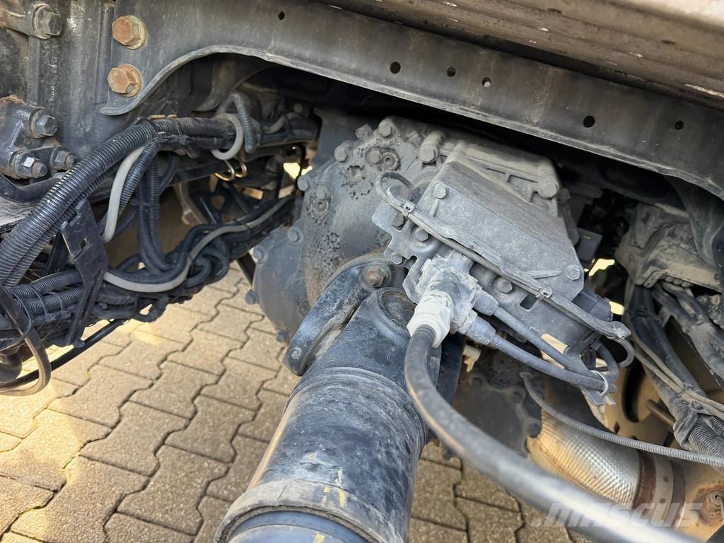 MAN TGX 18.420 *Damage* Engine = Running* 2 Tank Euro Тягачі