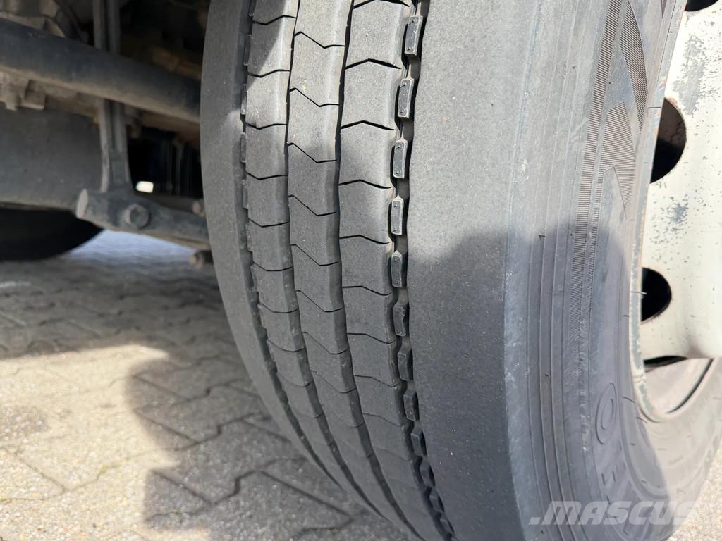 MAN TGX 18.420 *Damage* Engine = Running* 2 Tank Euro Тягачі