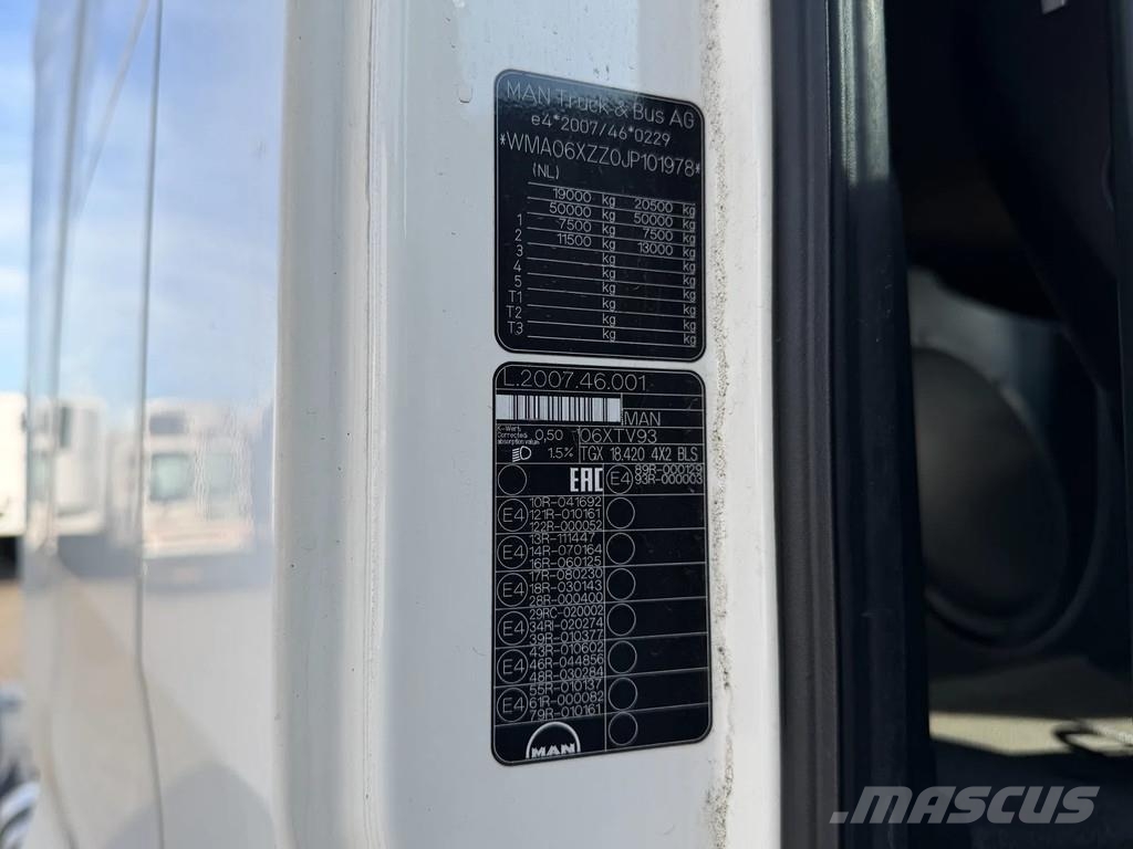 MAN TGX 18.420 *Damage* Engine = Running* 2 Tank Euro Тягачі