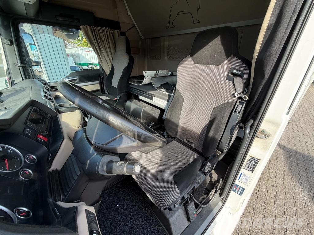 MAN TGX 18.420 *Damage* Engine = Running* 2 Tank Euro Тягачі