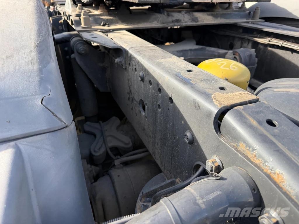 MAN TGX 18.420 *Damage* Engine = Running* 2 Tank Euro Тягачі