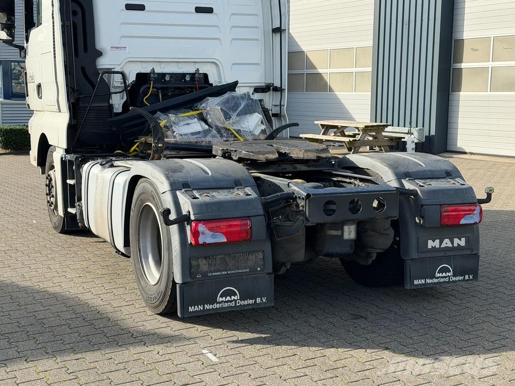 MAN TGX 18.420 *Damage* Engine = Running* 2 Tank Euro Тягачі