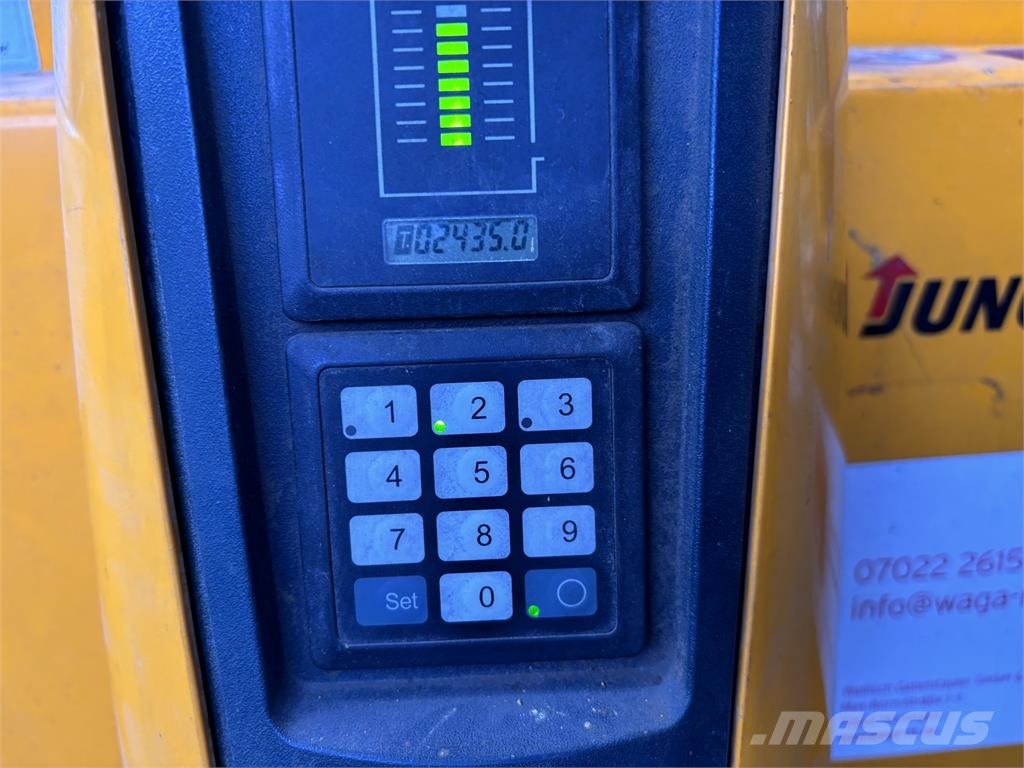 Jungheinrich EJE 225 Käyden ajettavat pinoamistrukit