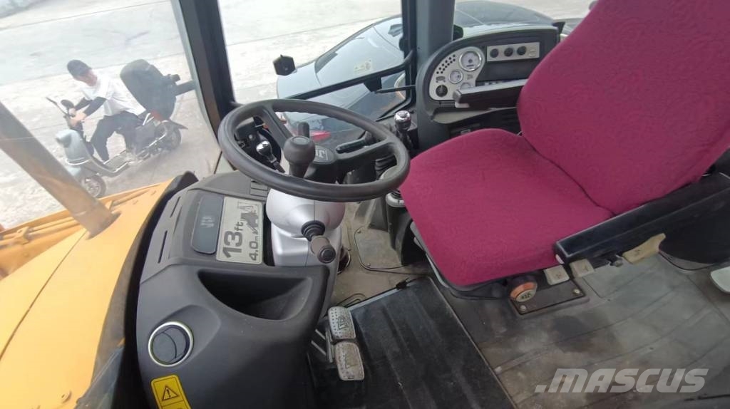 JCB 3 CX Rataslaadurid