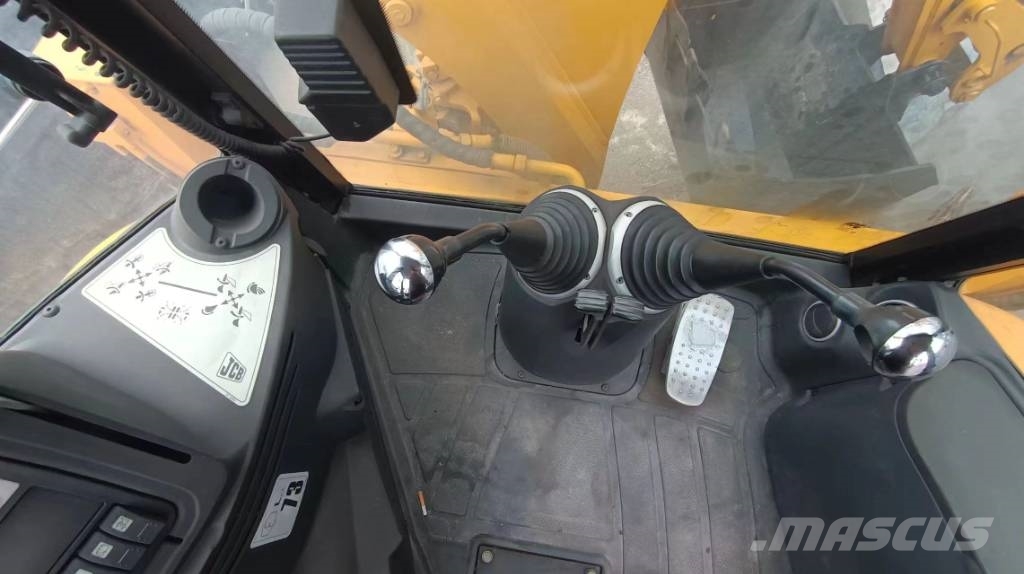 JCB 3 CX Rataslaadurid