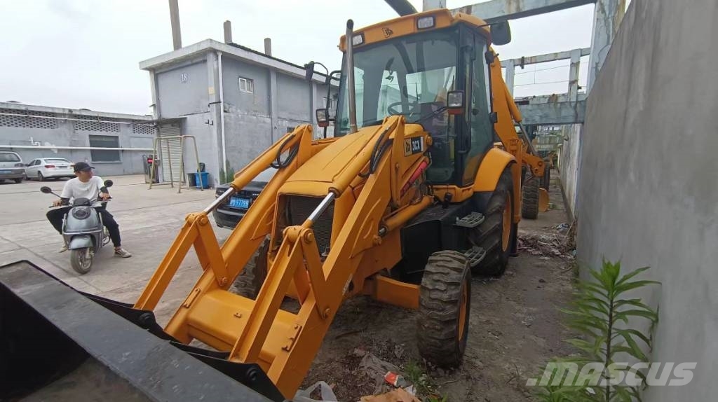 JCB 3 CX Rataslaadurid