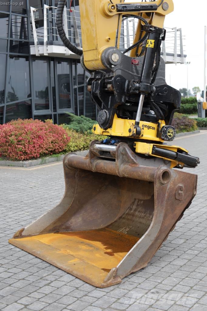 CAT 326 Pelle sur chenilles
