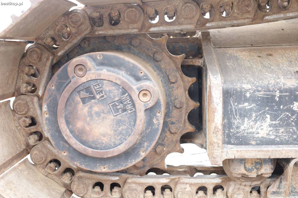 CAT 326 Pelle sur chenilles