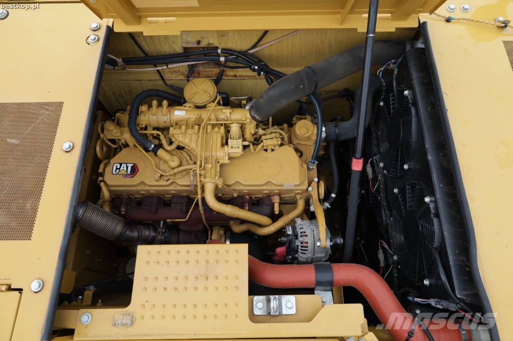 CAT 326 Pelle sur chenilles