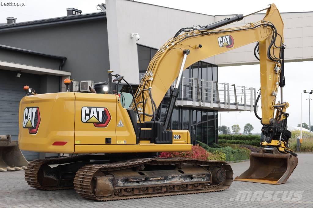 CAT 326 Pelle sur chenilles