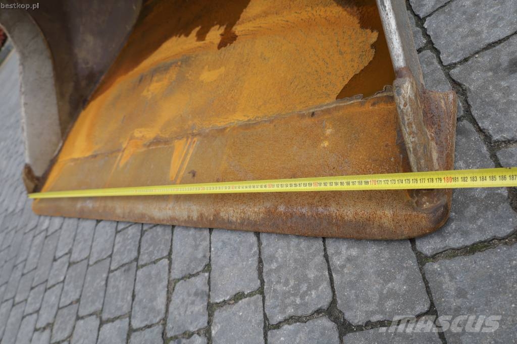 CAT 326 Pelle sur chenilles