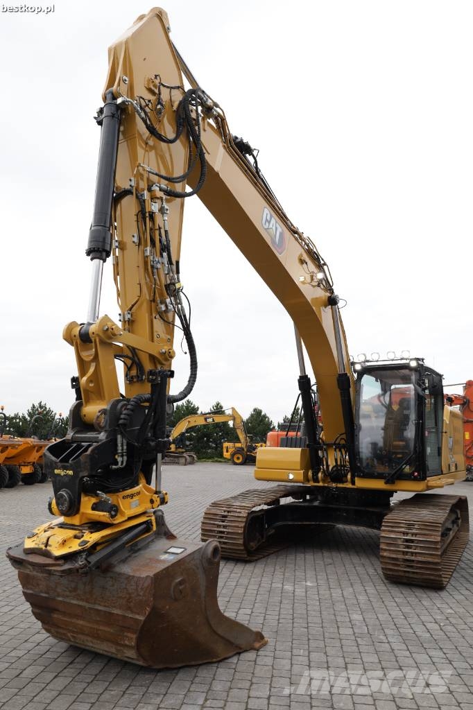 CAT 326 Pelle sur chenilles