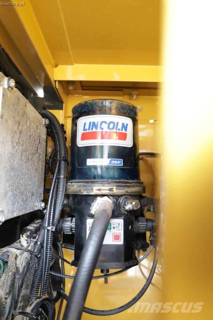 CAT 326 Pelle sur chenilles