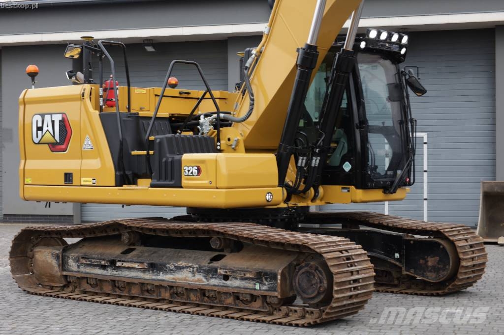 CAT 326 Pelle sur chenilles
