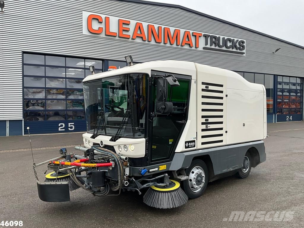 Ravo 540 CD Euro 6 with 3-rd brush Veegwagens