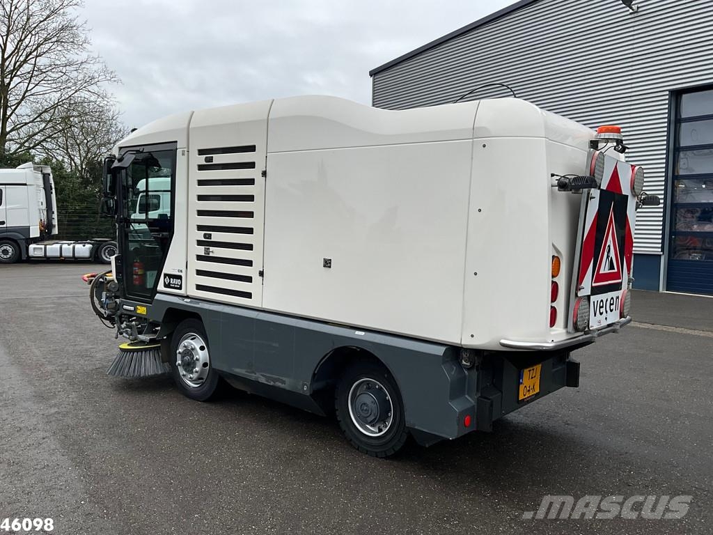 Ravo 540 CD Euro 6 with 3-rd brush Veegwagens