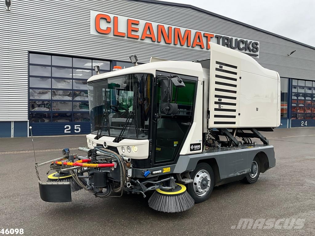 Ravo 540 CD Euro 6 with 3-rd brush Veegwagens