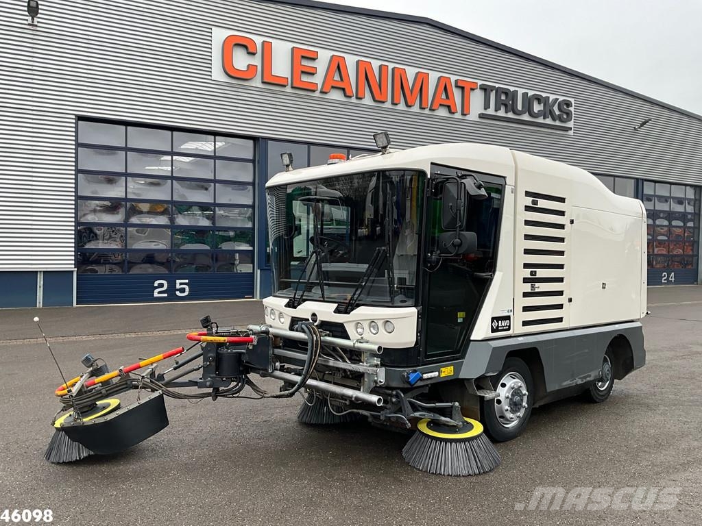 Ravo 540 CD Euro 6 with 3-rd brush Veegwagens