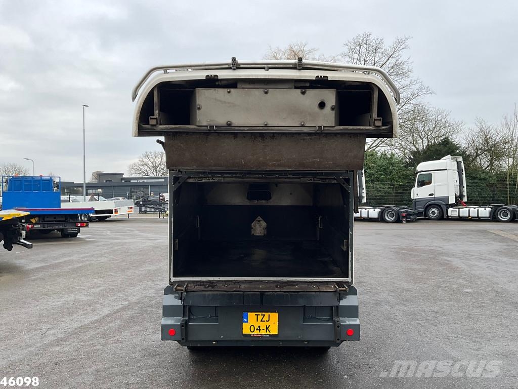 Ravo 540 CD Euro 6 with 3-rd brush Veegwagens