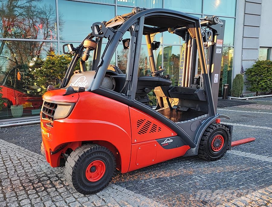 Linde H25T-02 Камиони с АГУ