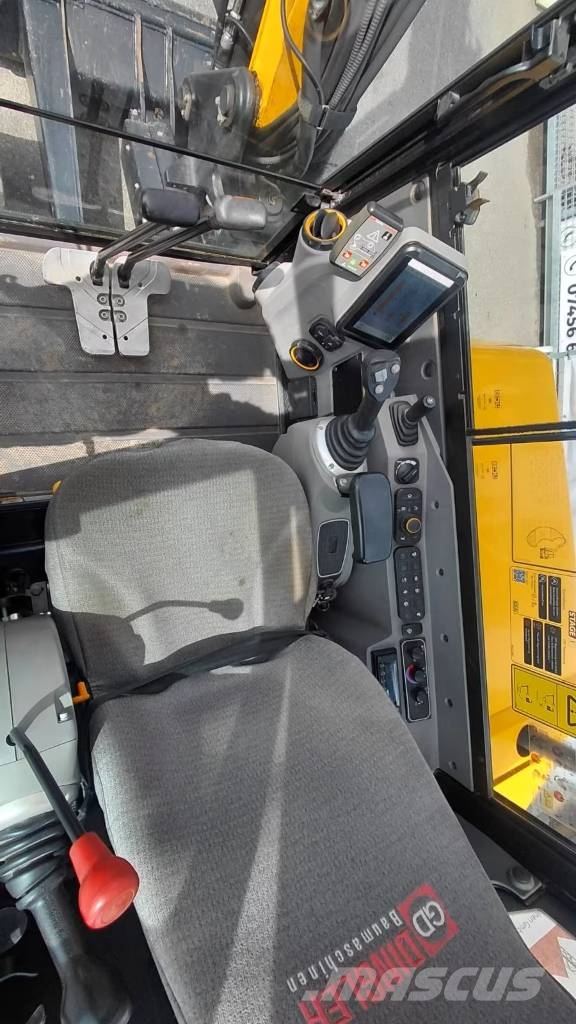 JCB 60 C-2 حفارات وسط 7 طن - 12 طن