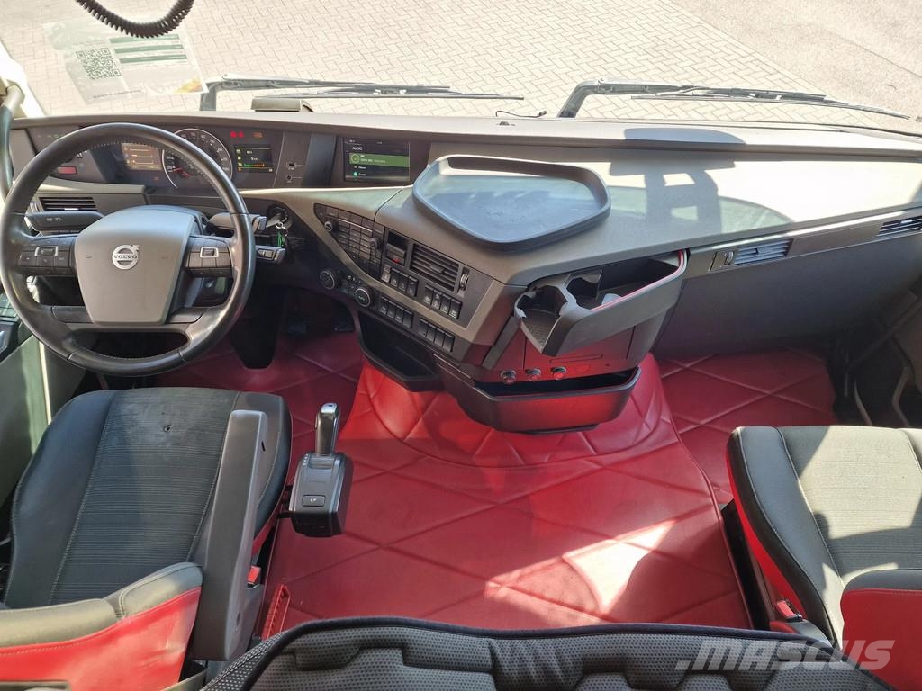 Volvo FH 13.500 Low roof 6x2 - PTO/Hydraulic - 3.00 WB - Trækkere