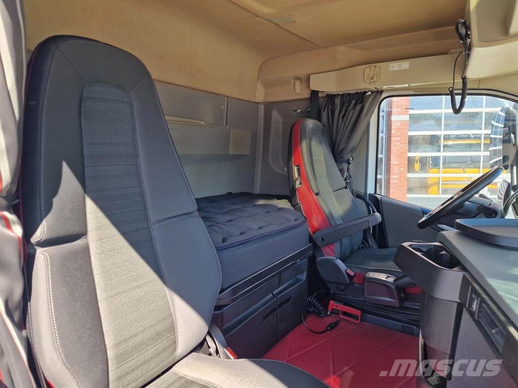 Volvo FH 13.500 Low roof 6x2 - PTO/Hydraulic - 3.00 WB - Vetopöytäautot