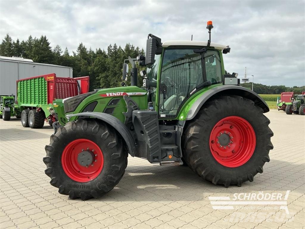 Fendt 724 VARIO GEN6 PROFI PLUS Tratores Agrícolas usados