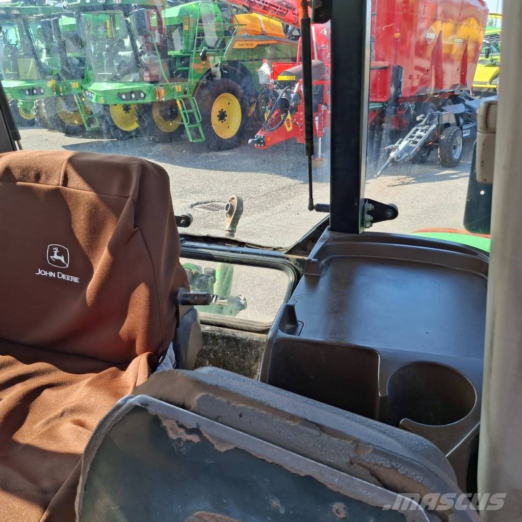 John Deere 5820 Tractores