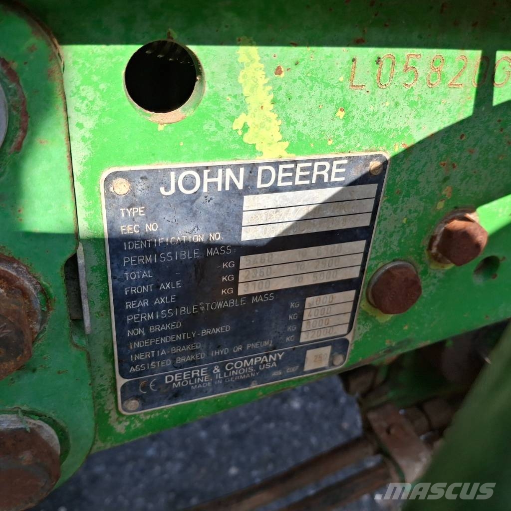 John Deere 5820 Tractores