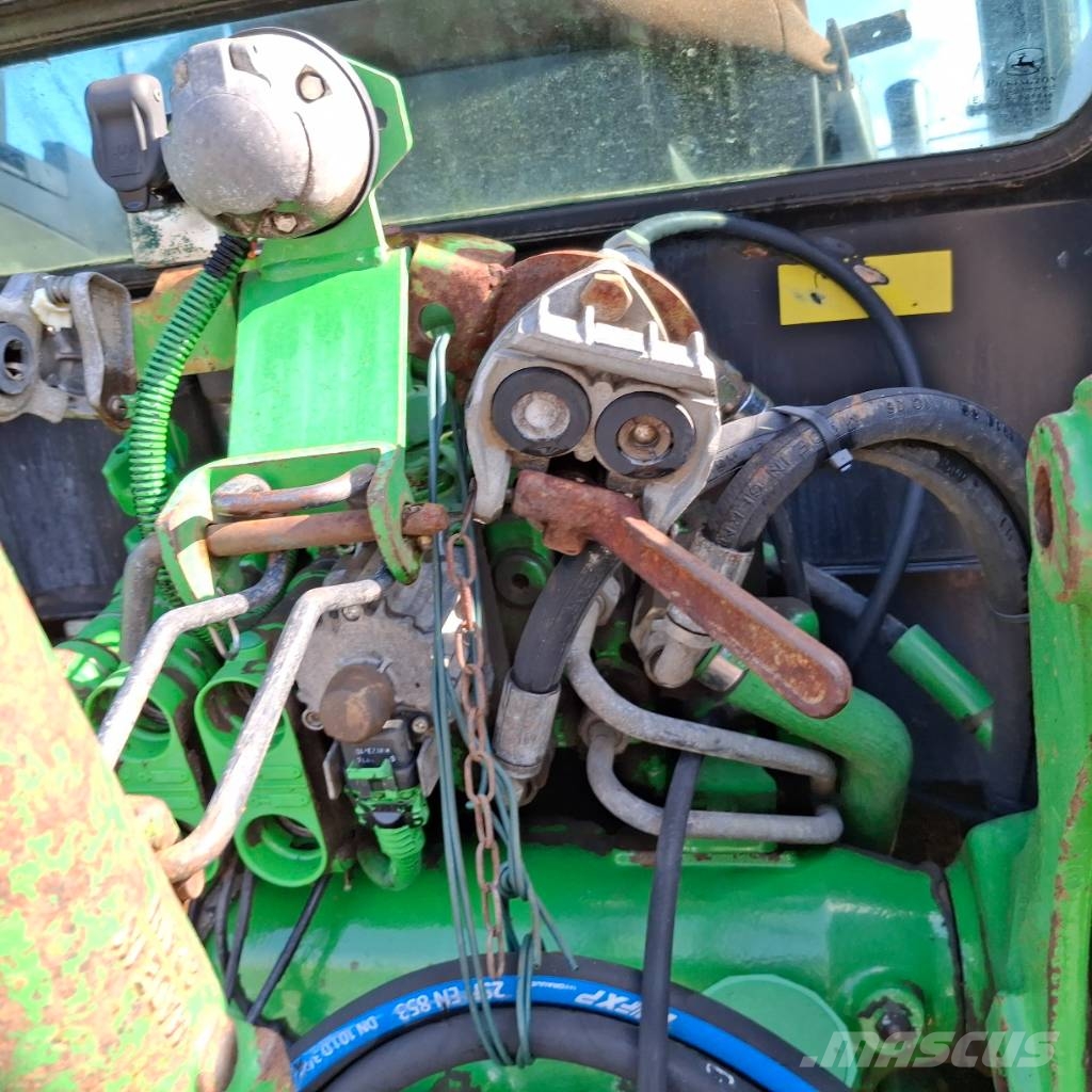 John Deere 5820 Tractores