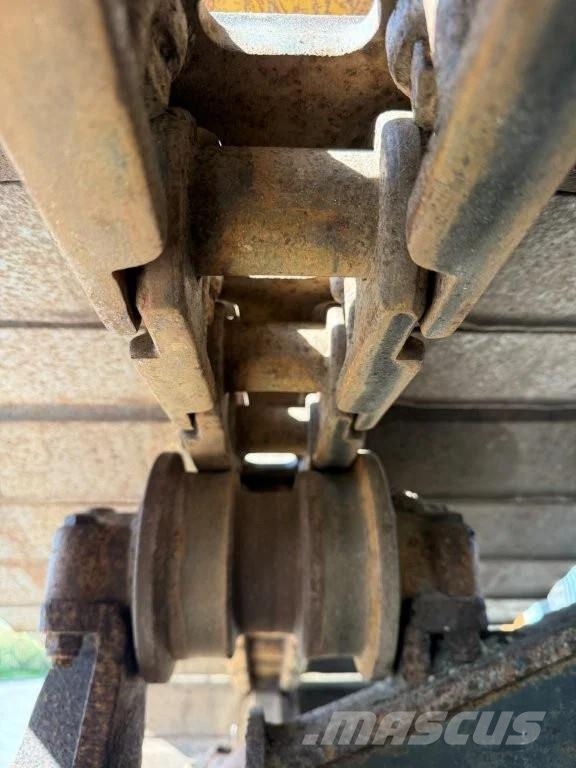 CAT 215DLC Rupsgraafmachines
