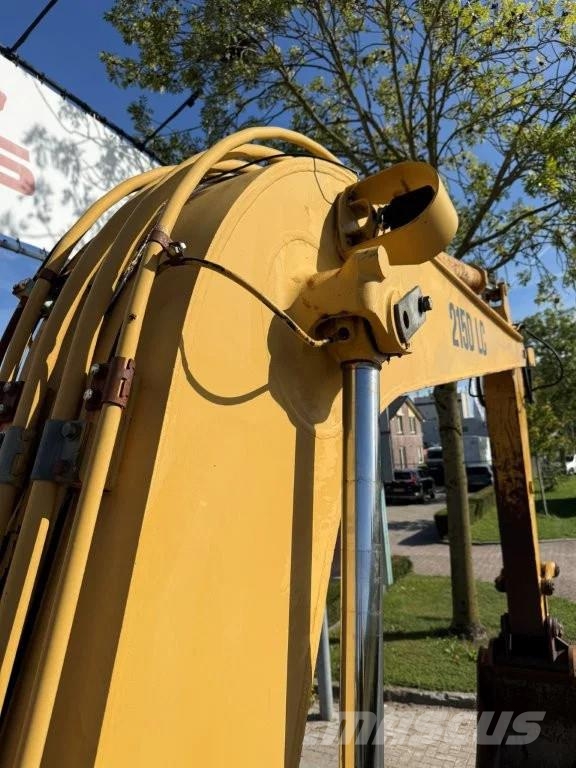 CAT 215DLC Rupsgraafmachines