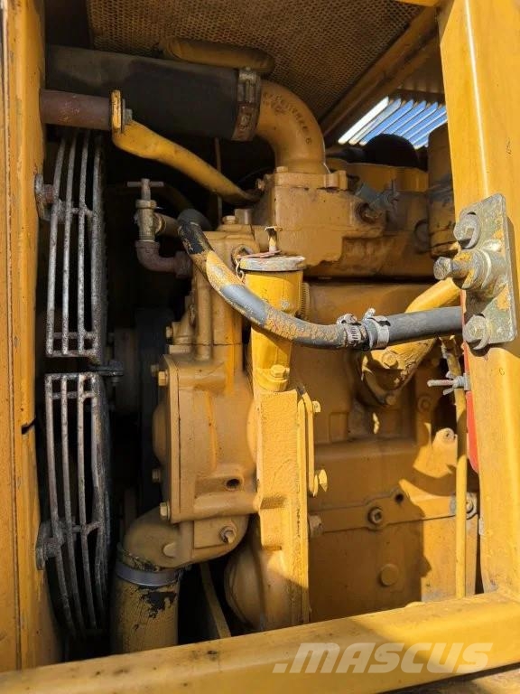 CAT 215DLC Rupsgraafmachines