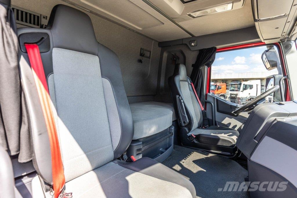 Renault T460+HYDR وحدات الجر