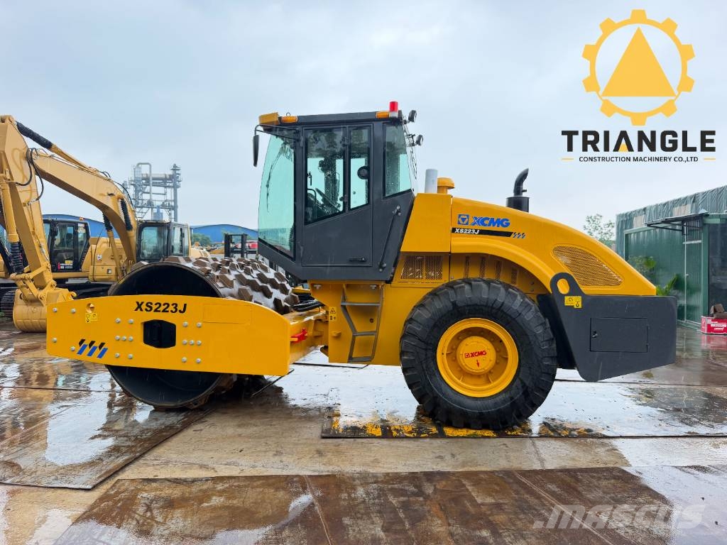 XCMG XS 223 J 싱글 드럼 롤러