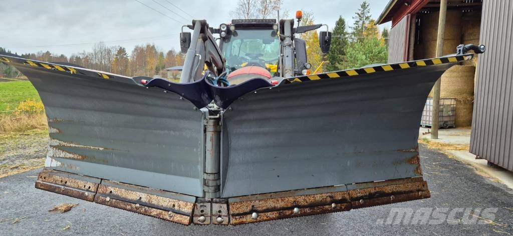 Snowek N360 Schneeschilde und -pflüge